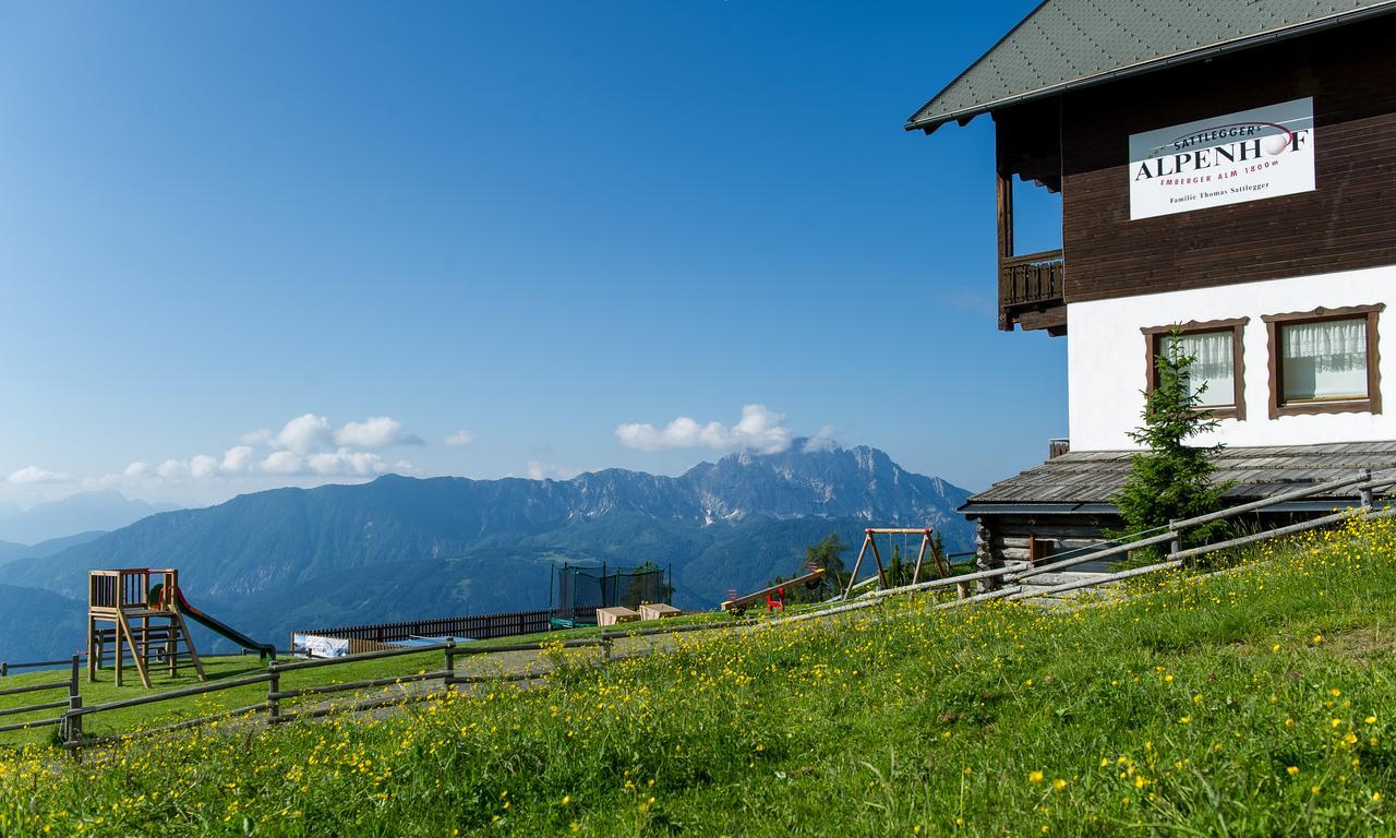 Отель Sattleggers Alpenhof & Feriensternwarte Грайфенбург Экстерьер фото
